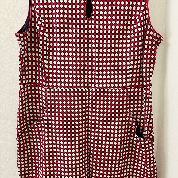 Land’s End. Business casual polka dot sheath. Pockets! - Picture 3 of 3